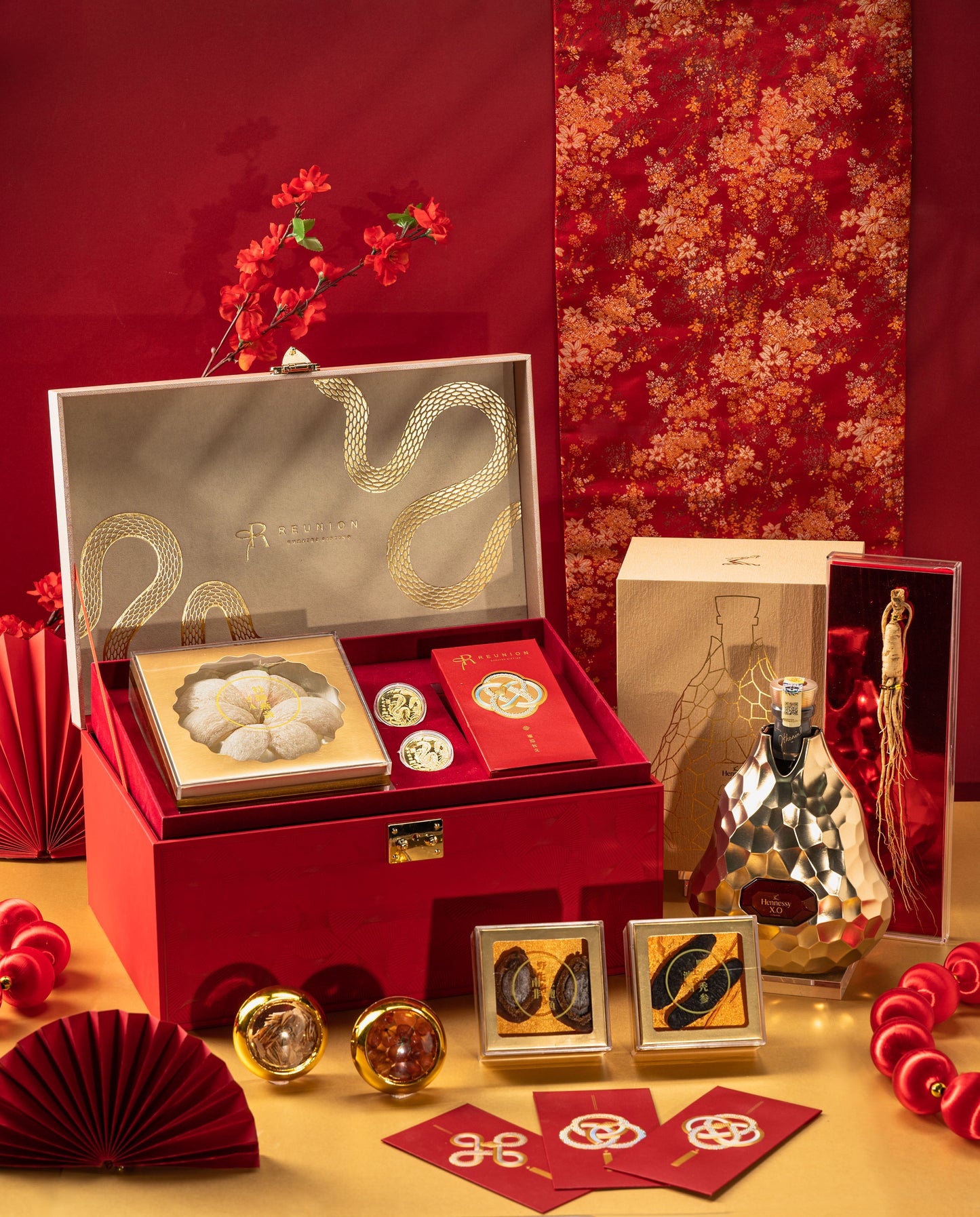 金蛇至尊 GOLDEN SERPENT SUPREME- (EXLCUSIVE) 2025 HENNESSY XO GOLD