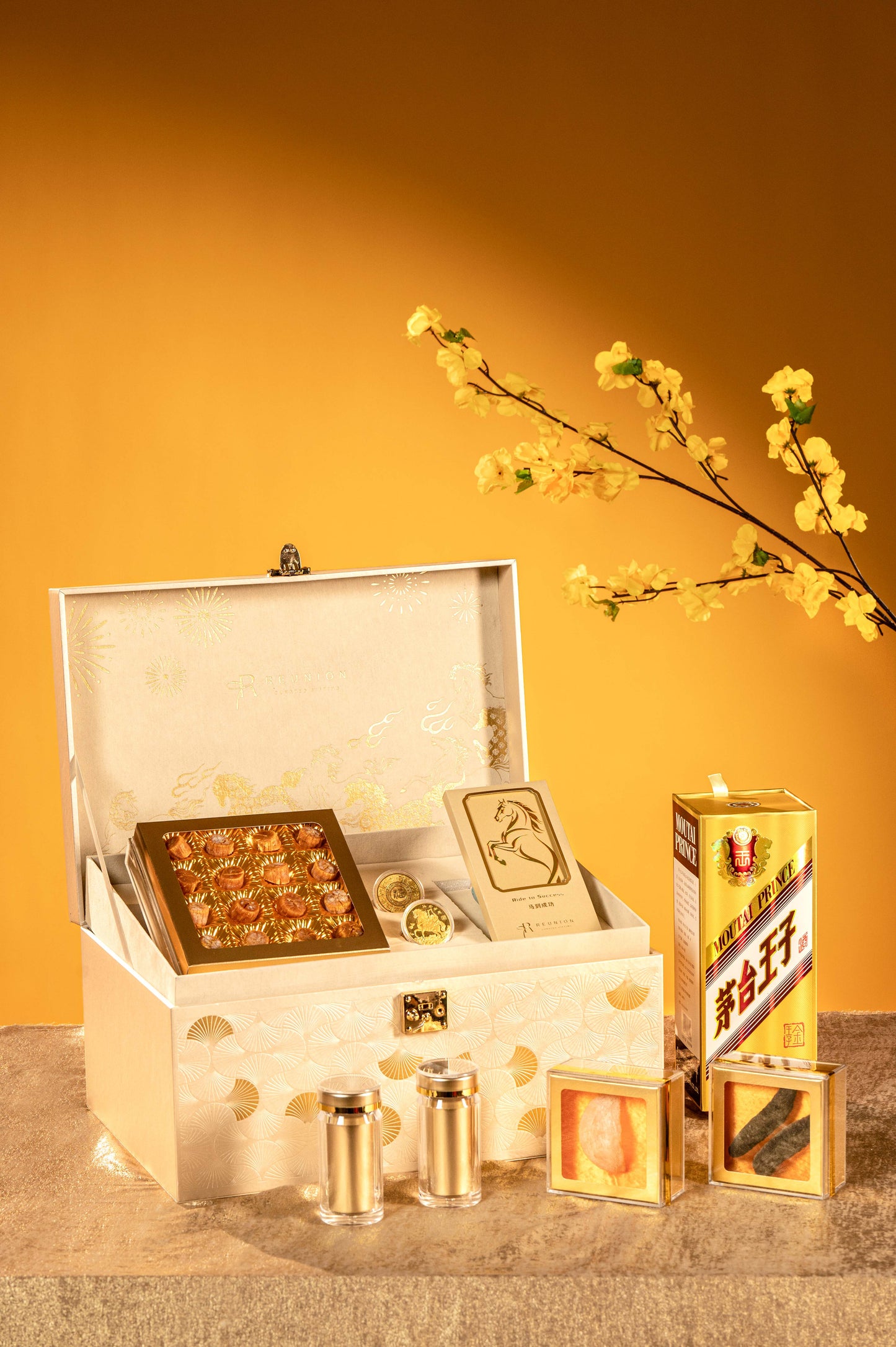 THE IMPERIAL COLLECTION 《至尊御禮》- 八方来财 (GOLD) MOUTAI GOLD SERIES