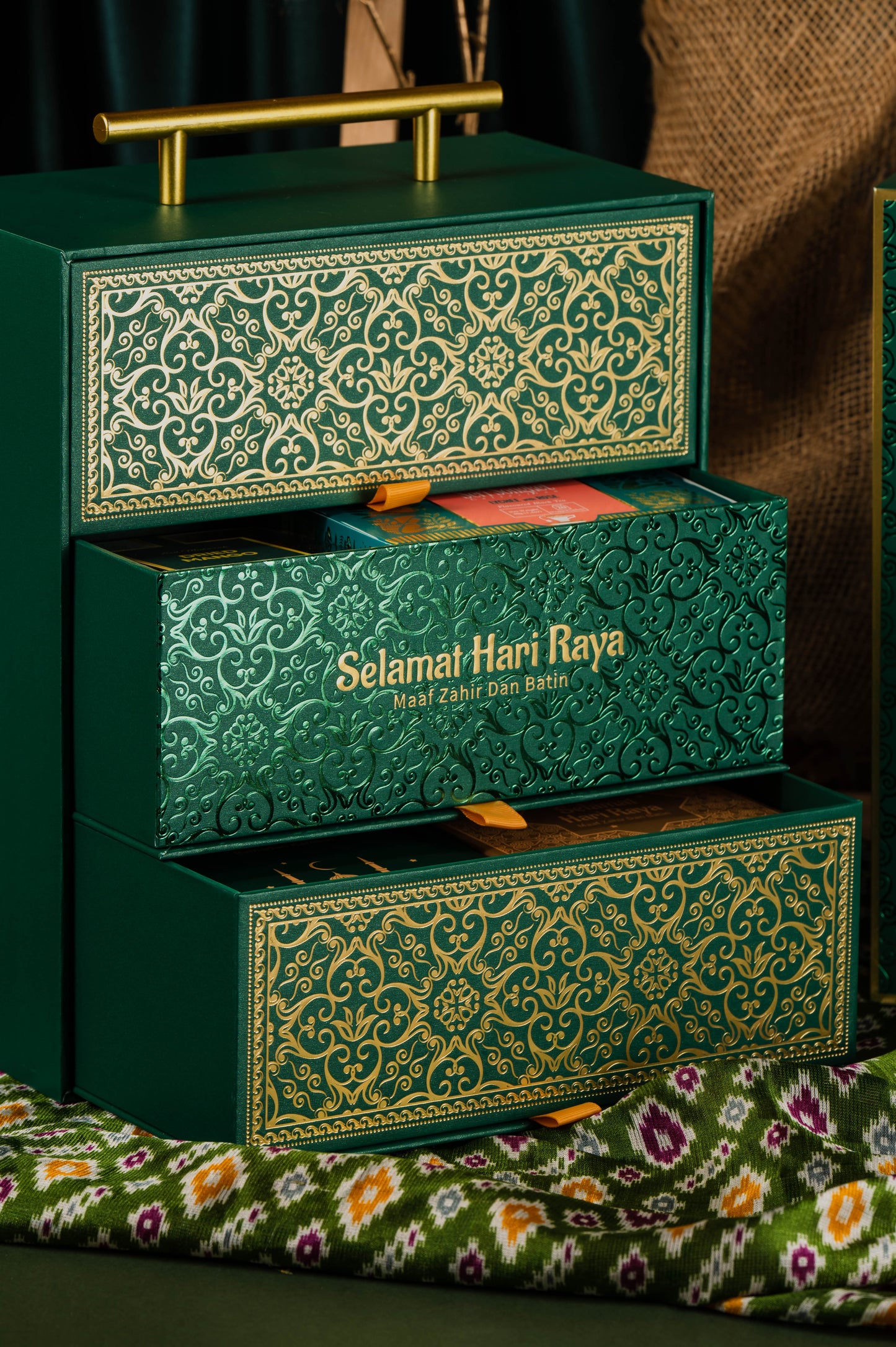 [RAYA LUXE] The Cookie Indulgence RAYA'25 GIFT BOX
